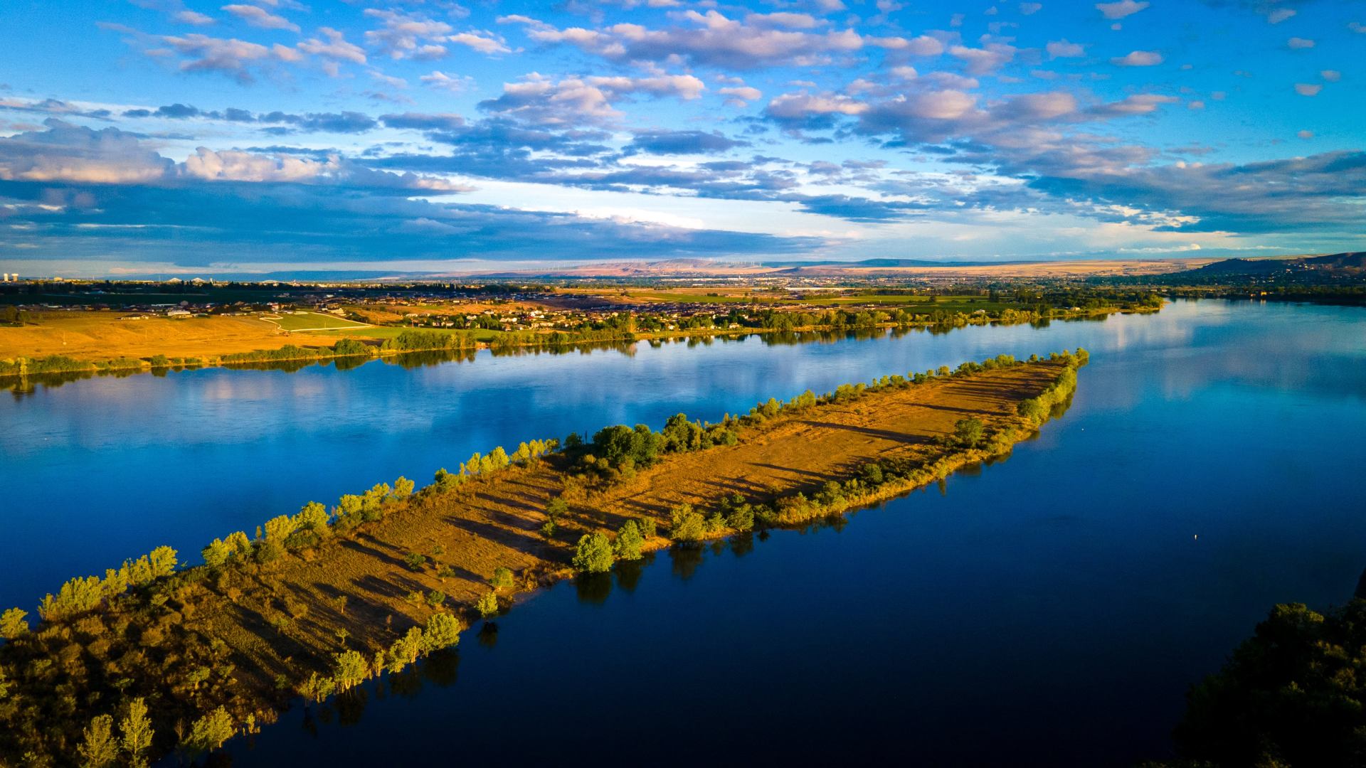 columbiariverisland