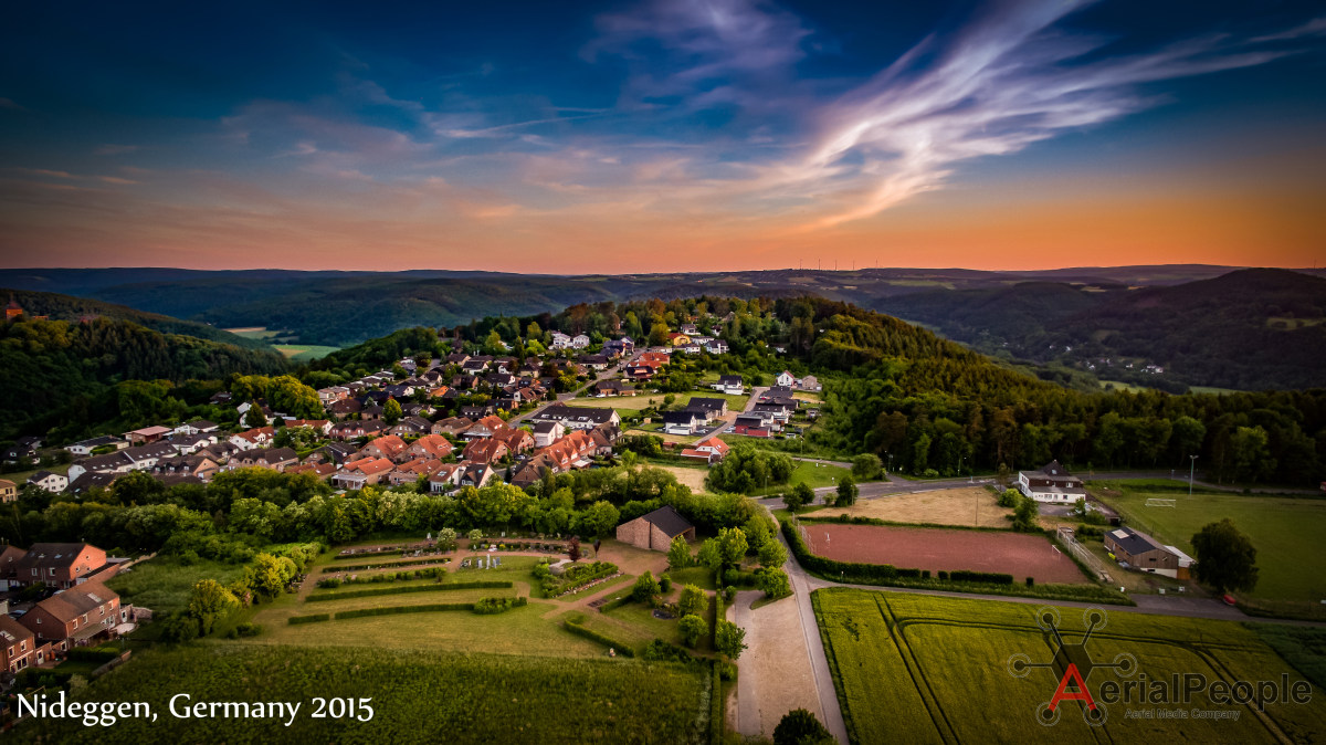 Bildschirmhintergrund AerialPeople