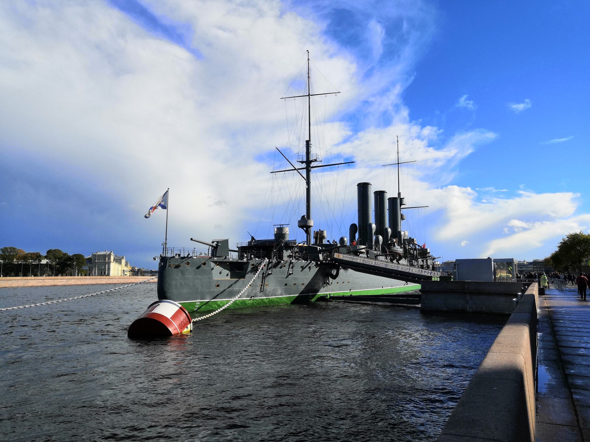 欧若拉号巡洋舰 Легендарнакрстарица "Ауро