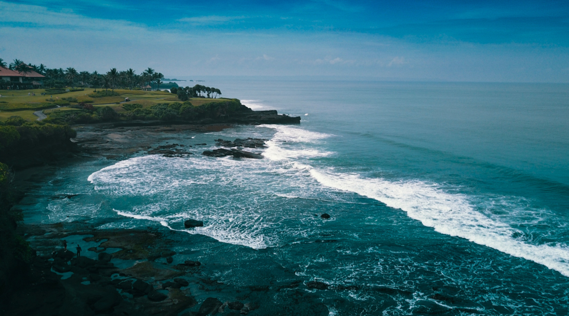 巴厘岛海神庙附近的海滩