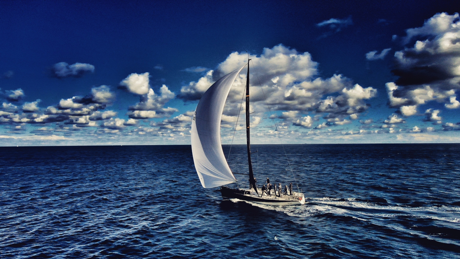 sail&clouds