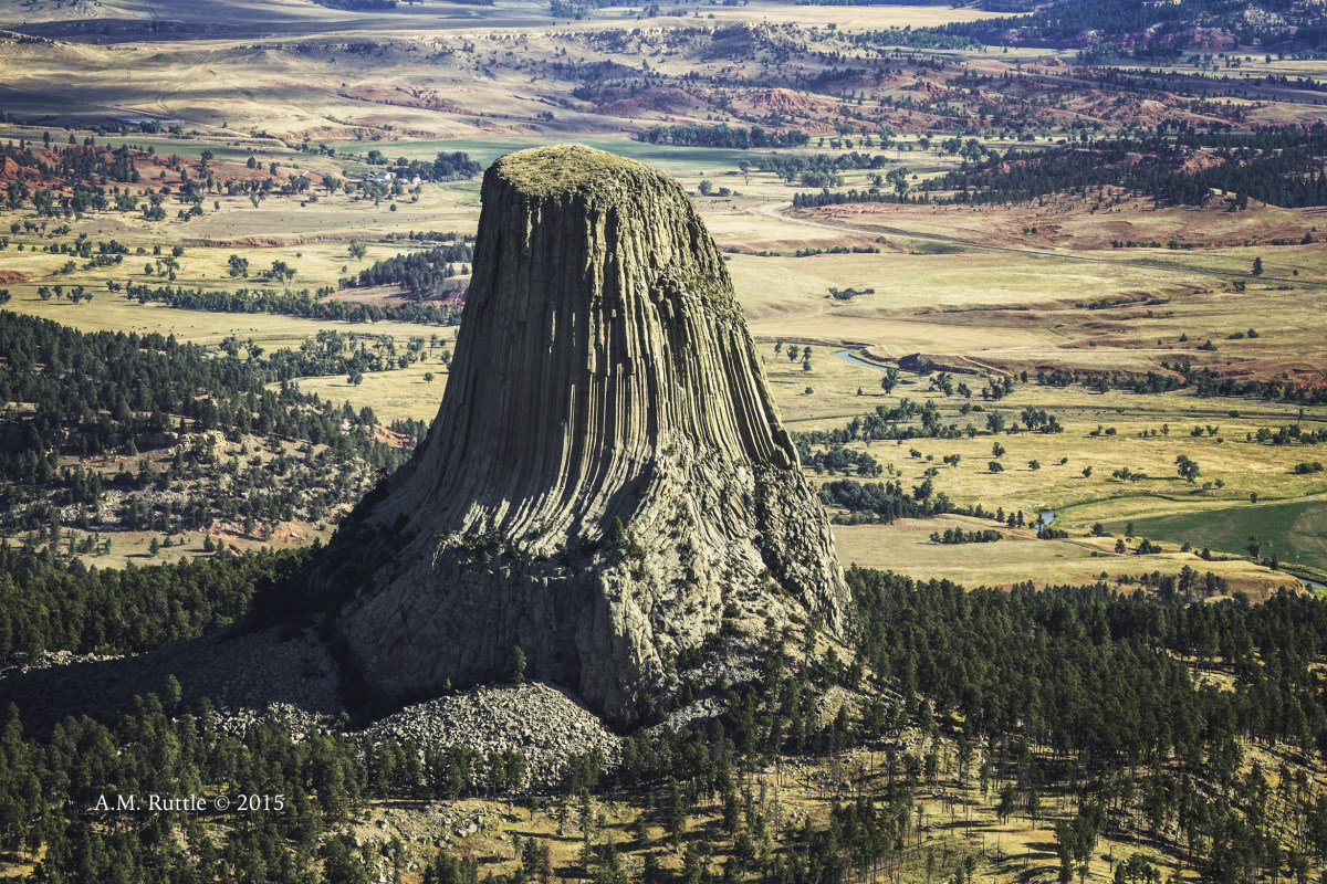 devils tower in northeast wyoming 来自 a.m. ruttle | 天空之城