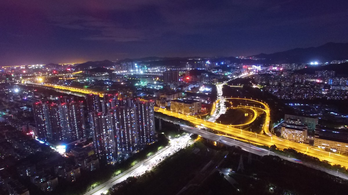 深圳南山区大沙河公园俯瞰南山by Leo Skypixel